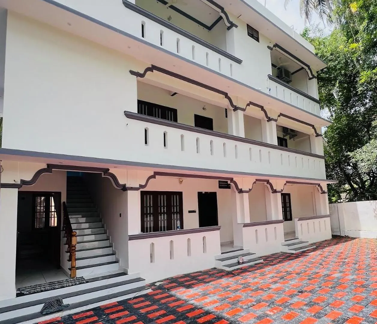 Hotel Aura Retreat Kovalam